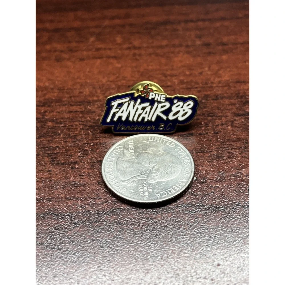 1988 Pacific National Exhibition PNE Fanfair Vancouver Canada Lapel Hat‎ Pin